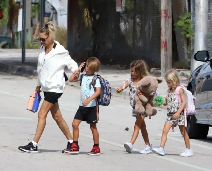 Photo de la famille Iglesias-Kournikova