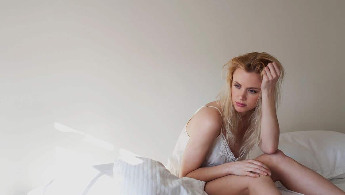 **Le signe discret qui trahit une longue période sans intimité chez une femme**