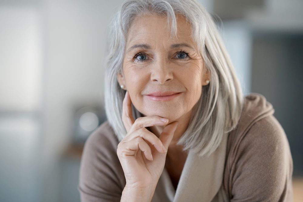 Femme de 60 ans moderne