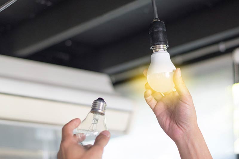 Comparaison avant/après modification d'ampoules LED