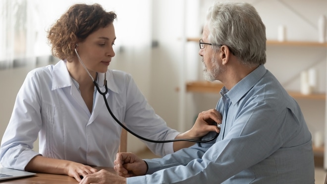 Médecin et patiente