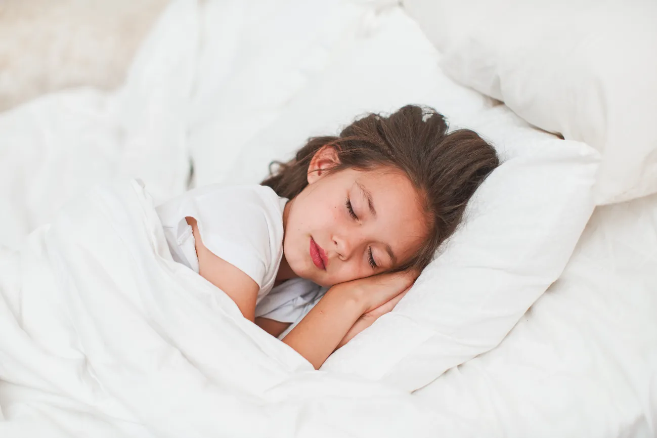 Fini les nuits hachées : la méthode scandinave qui endort mes enfants en un quart d’heure et les garde au lit jusqu’au petit matin