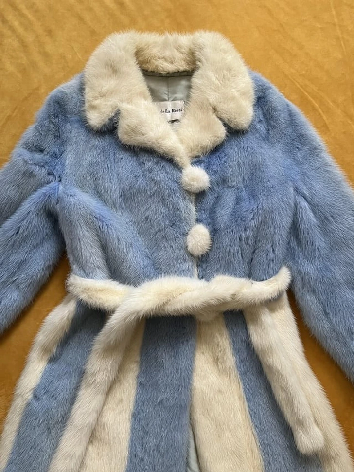 Manteau vintage signé Oscar de la Renta