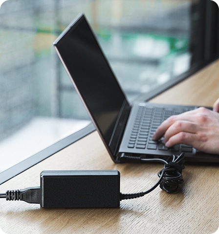 Een weinig bekende truc die de levensduur van je computerlader kan verlengen.