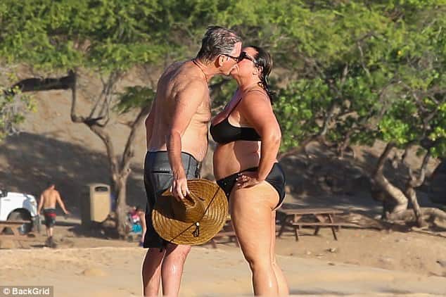 Pierce Brosnan et Keely Shaye Smith jeunes