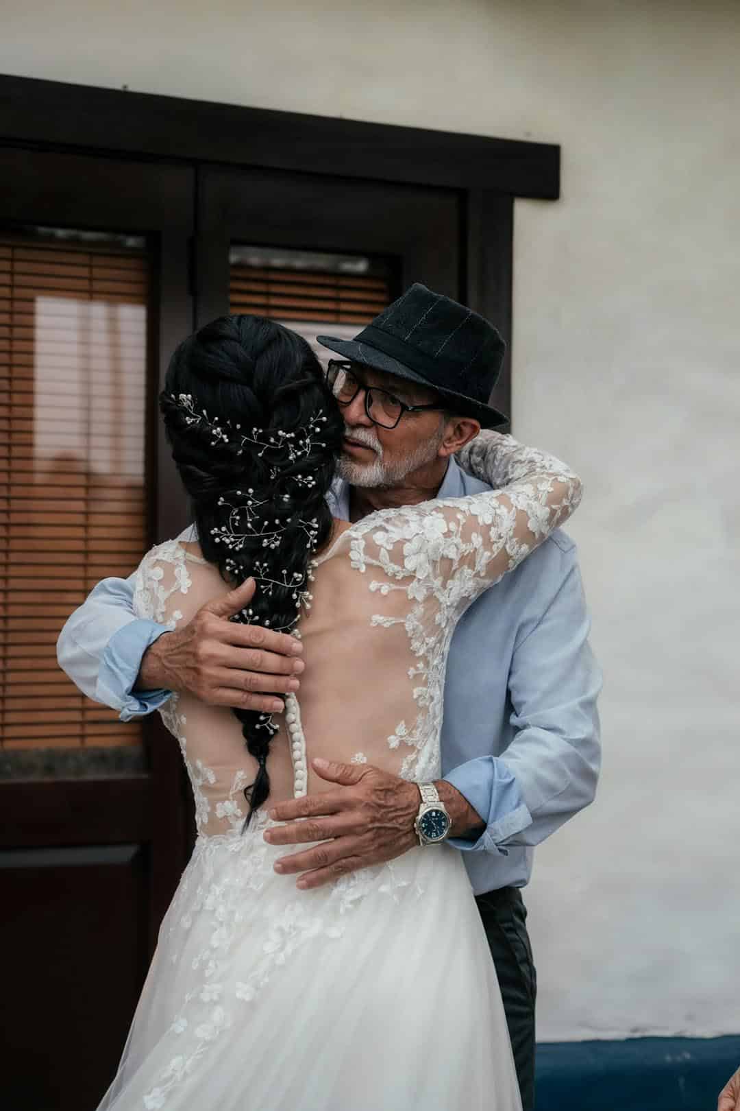 Quand un cercueil a volé la vedette à notre mariage : la farce dont on se souviendra toujours