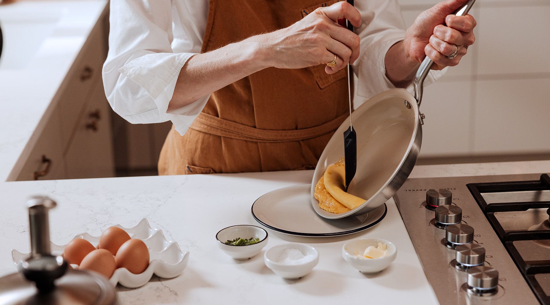 Papier sulfurisé : ces risques cachés qui devraient vous faire changer vos habitudes en cuisine
