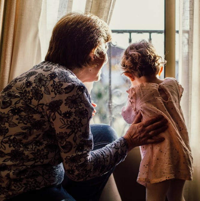Détail d'une oreille montrant la forme particulière du lobe et du pavillon
