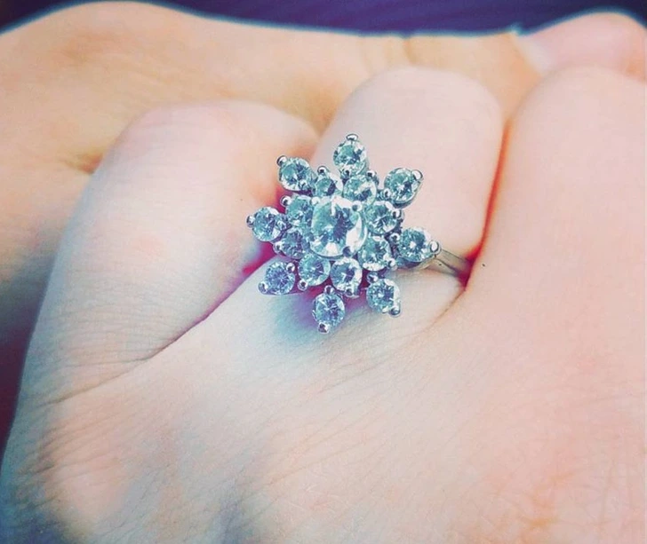 Bague de fiançailles vintage des années 1960