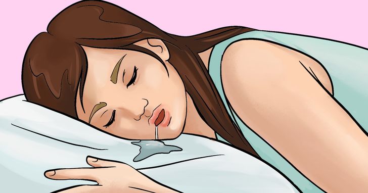 Femme se réveillant le matin avec une expression interrogative