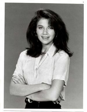 Portrait de Justine Bateman, visage serein