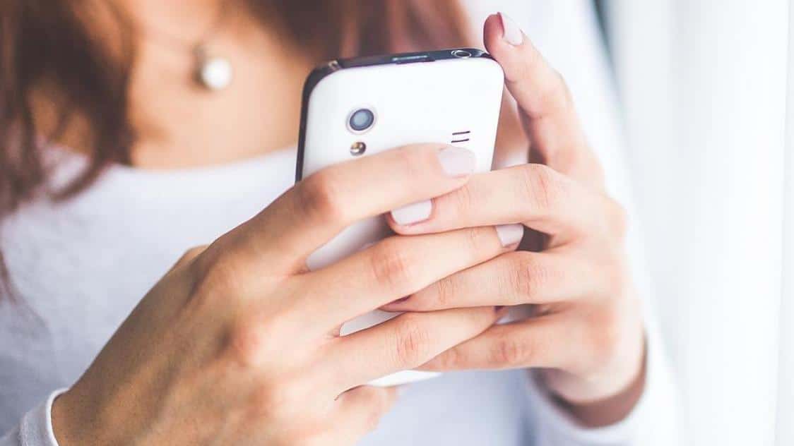 Virée sans explication par mon patron, jusqu’au message troublant de sa femme le lendemain : « Il faut qu’on parle, je dois tout t’avouer. »