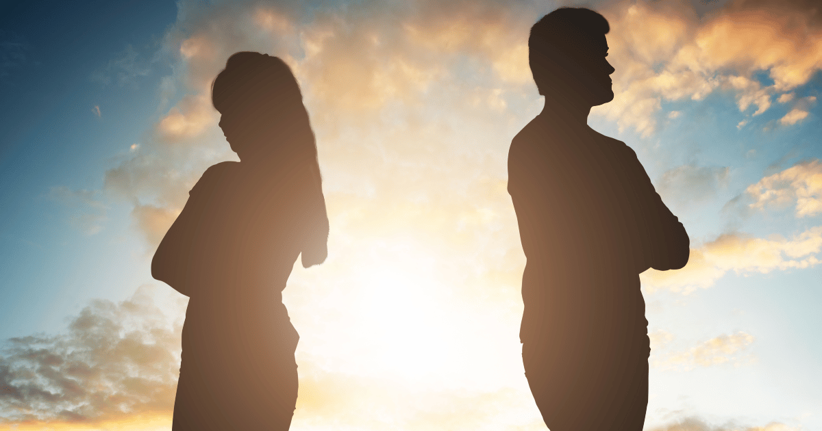 Couple reconstruisant la confiance