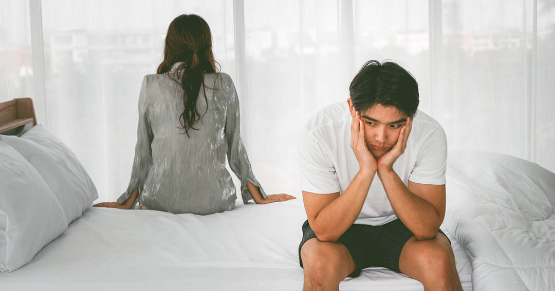 Lassitude amoureuse : ces 7 signes qui montrent qu’elle s’éloigne de vous