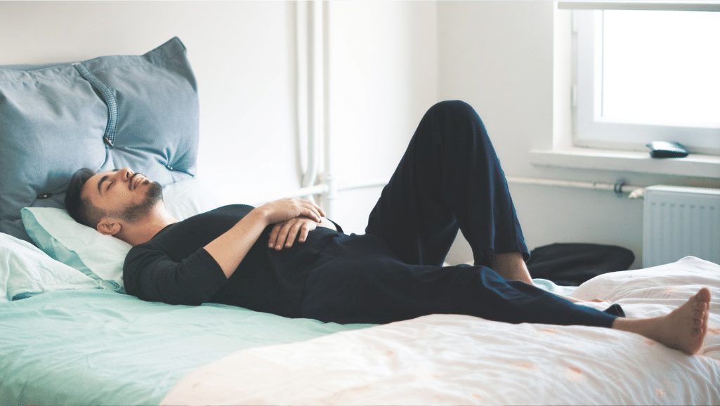 Votre oreiller est trempé chaque matin ? Ces 6 raisons méconnues qui expliquent pourquoi vous bavez la nuit