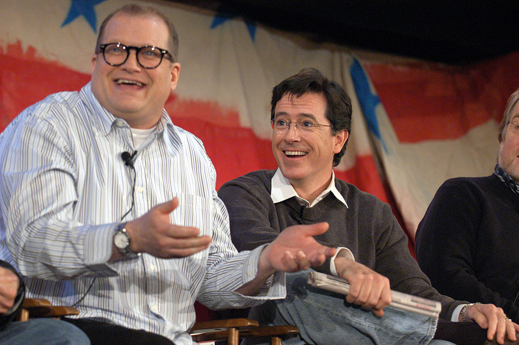 Stephen Colbert plongé dans la lecture, adolescent