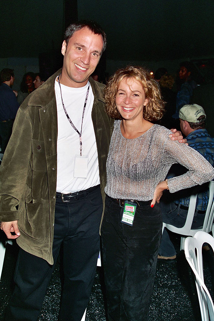 Jennifer Grey, pensive, en pleine réflexion