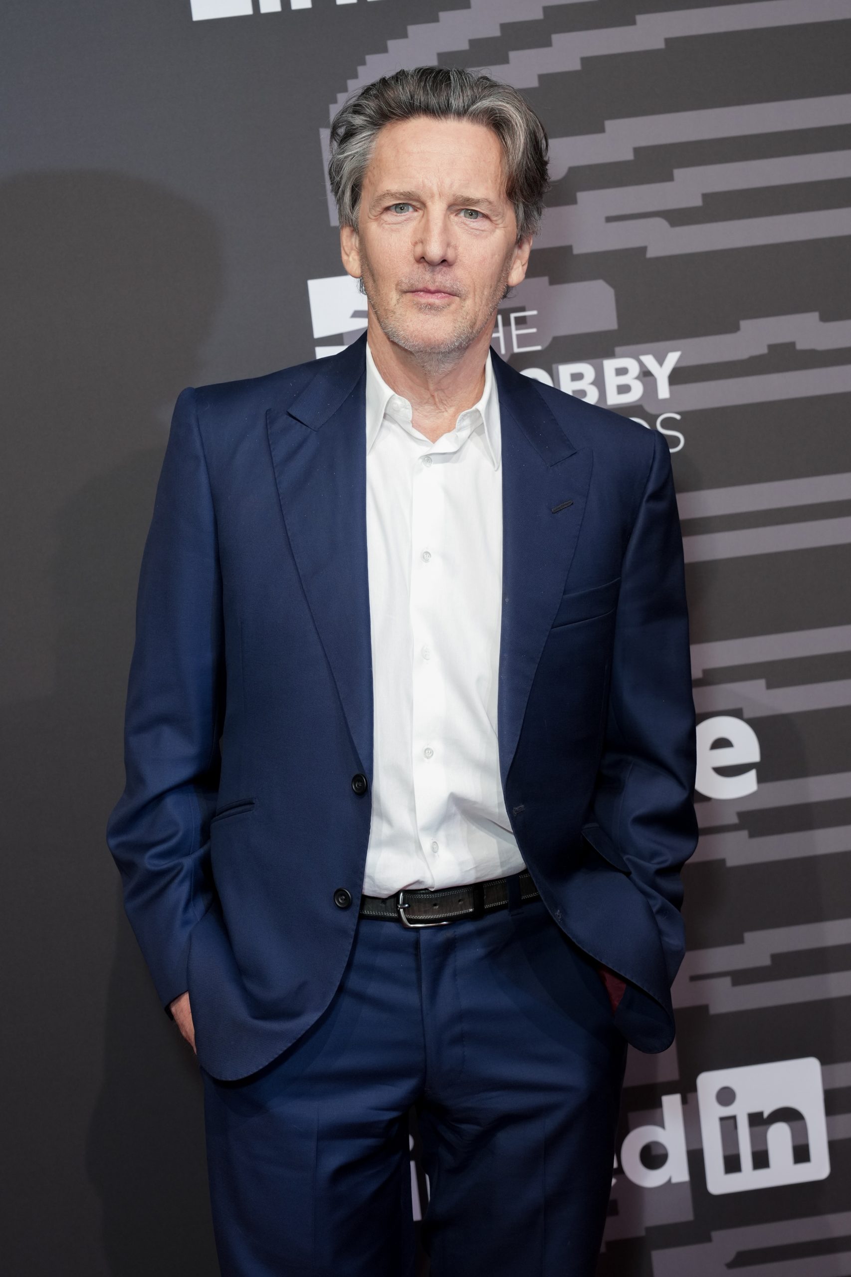 Andrew McCarthy aujourd'hui, souriant et apaisé