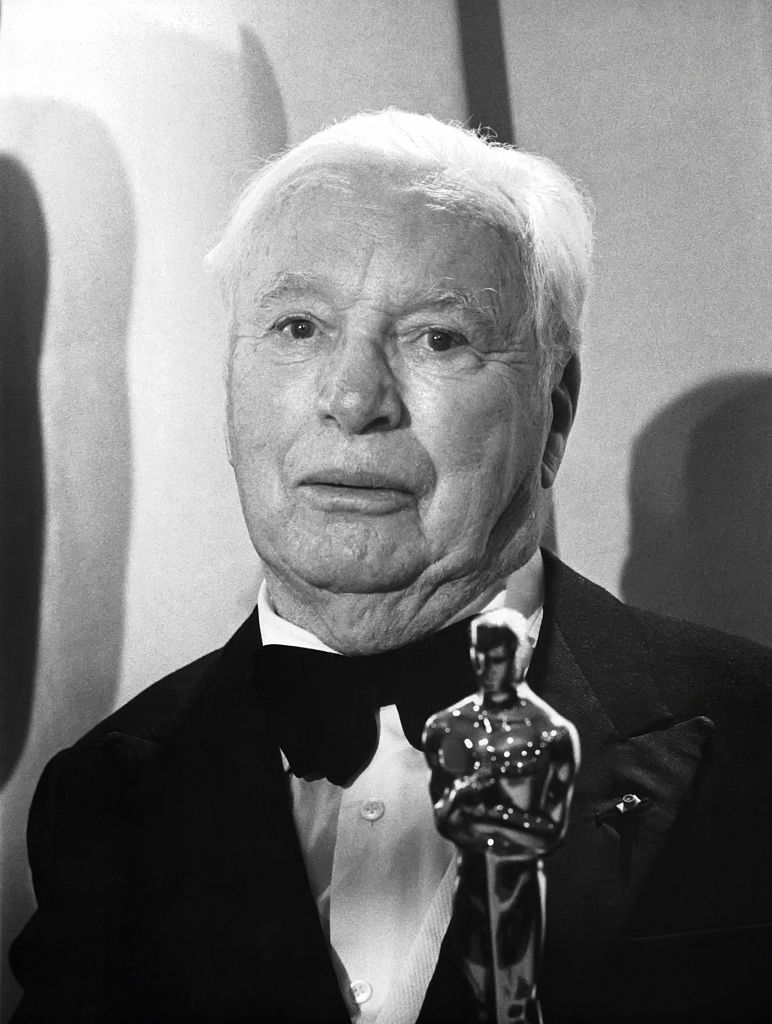Charlie Chaplin ému recevant une ovation aux Oscars 1972