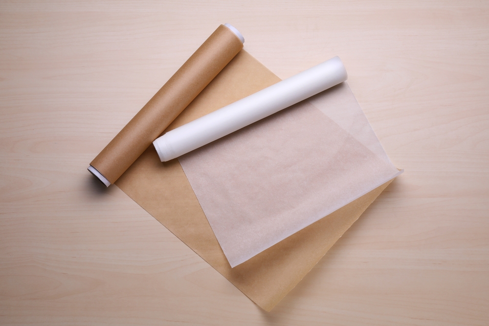 Papier sulfurisé : ces risques cachés qui devraient vous faire changer vos habitudes en cuisine