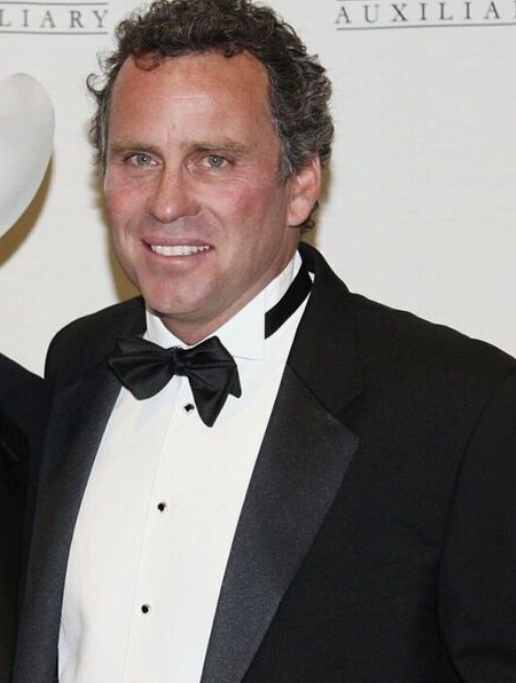 Ethan Wayne dans son rôle de Storm Logan