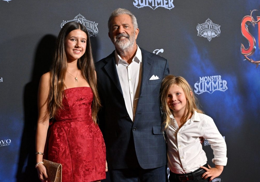 Mel Gibson et sa fille Lucia, souriants, lors d'une sortie publique récente