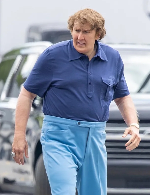 Nicolas Cage transformé en John Madden sur le plateau de tournage