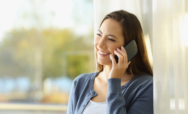 Capture d'écran d'un téléphone affichant un appel entrant, symbole de la nouvelle inattendue