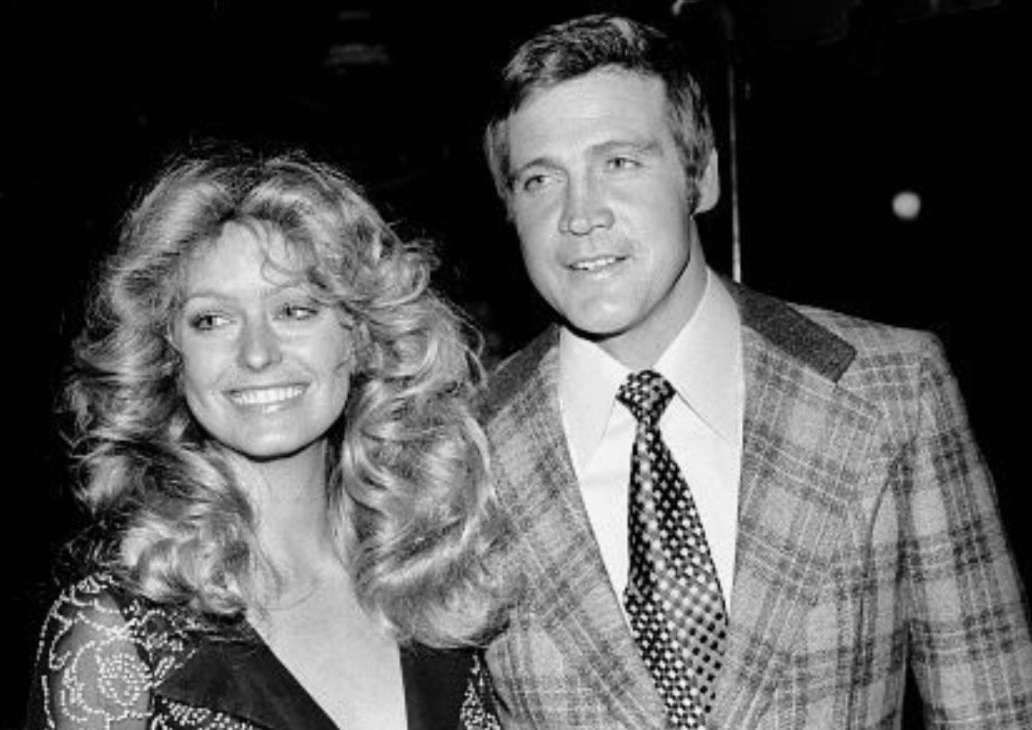 Capture d'écran de Lee Majors dans The Six Million Dollar Man et Farrah Fawcett dans Charlie's Angels