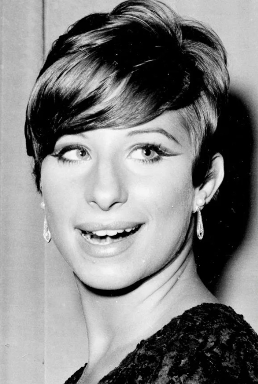Barbra Streisand avec ses trophées