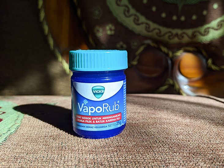 Pot de Vicks VapoRub ouvert