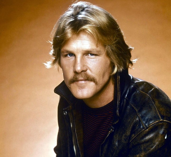 De l’icône des seventies au sage de Malibu : l’incroyable métamorphose de Nick Nolte que personne n’a reconnu