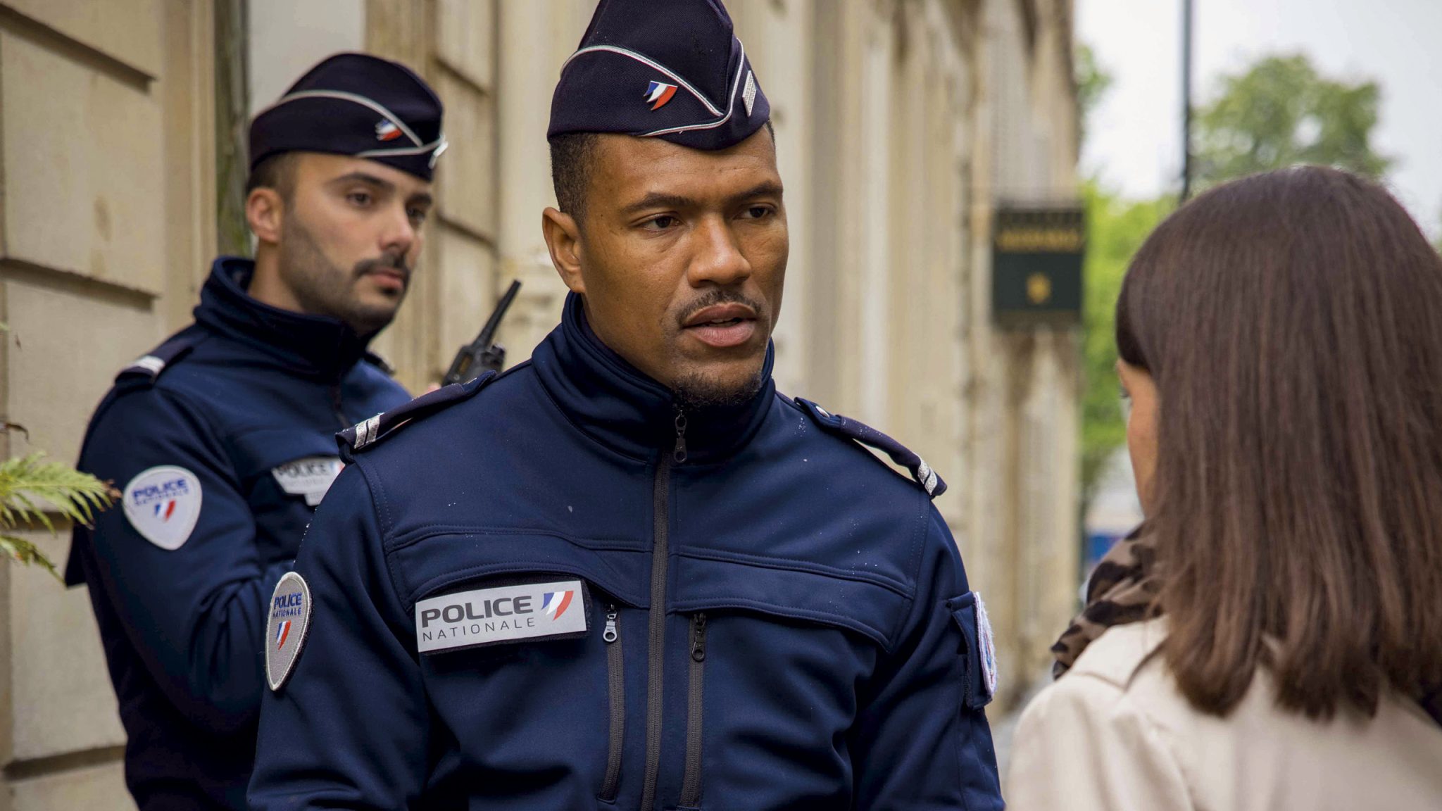 Policiers intervenant sur les lieux
