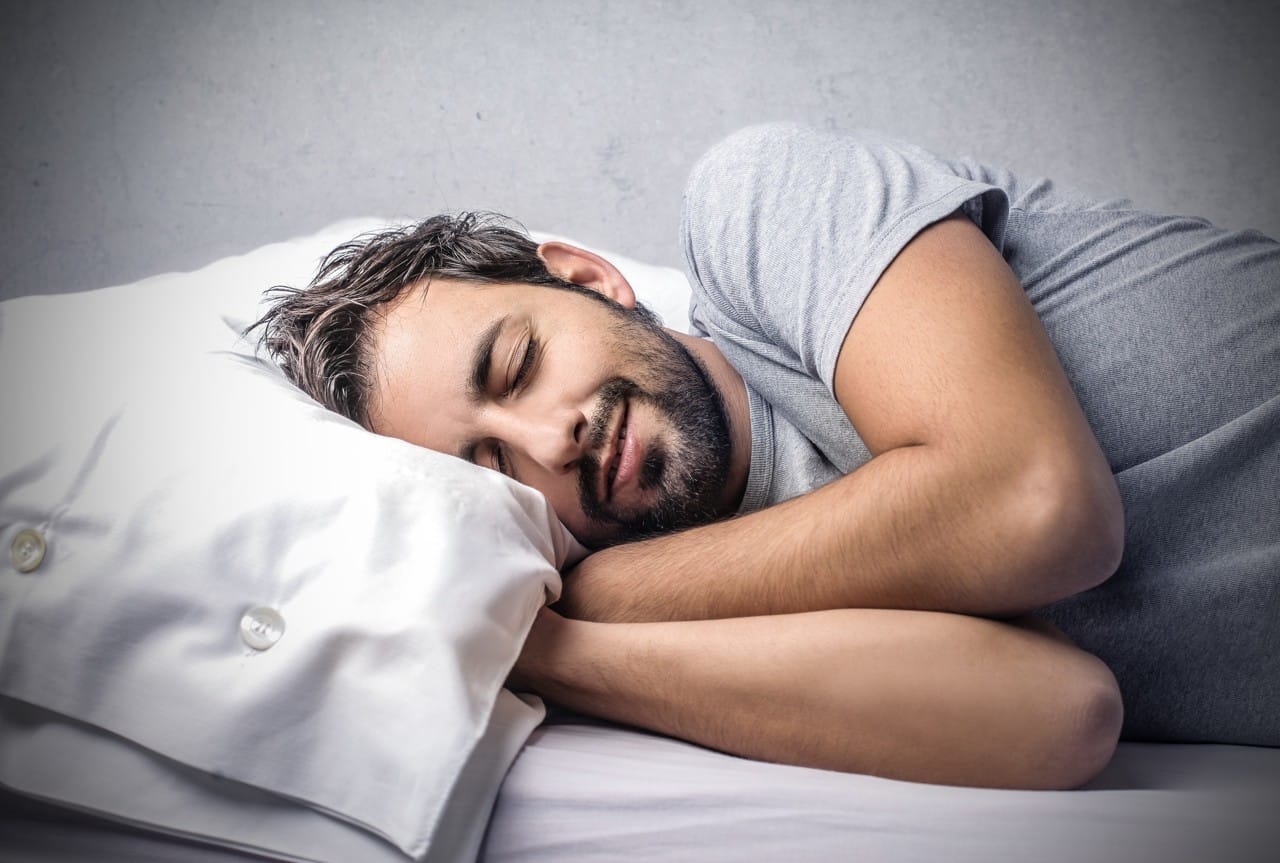 Insomnies matinales : pourquoi votre corps vous réveille-t-il systématiquement entre 3h et 5h ?