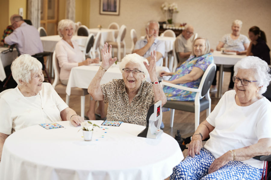 Entrer en maison de retraite à 82 ans : ce résident dévoile ses regrets et les raisons qui l'ont surpris