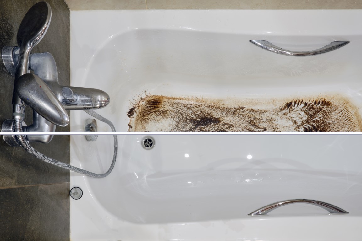 Baignoire nettoyée et étincelante grâce aux astuces naturelles