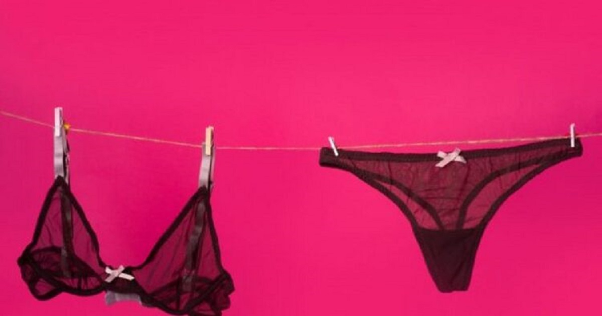 Illustration de sous-vêtements anciens avec des cordons