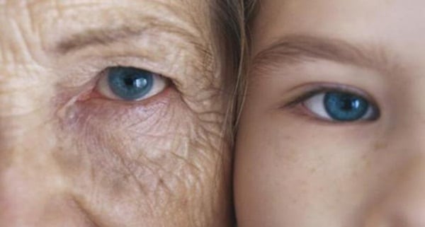 Garder une peau radieuse après 50 ans : les gestes qui changent tout