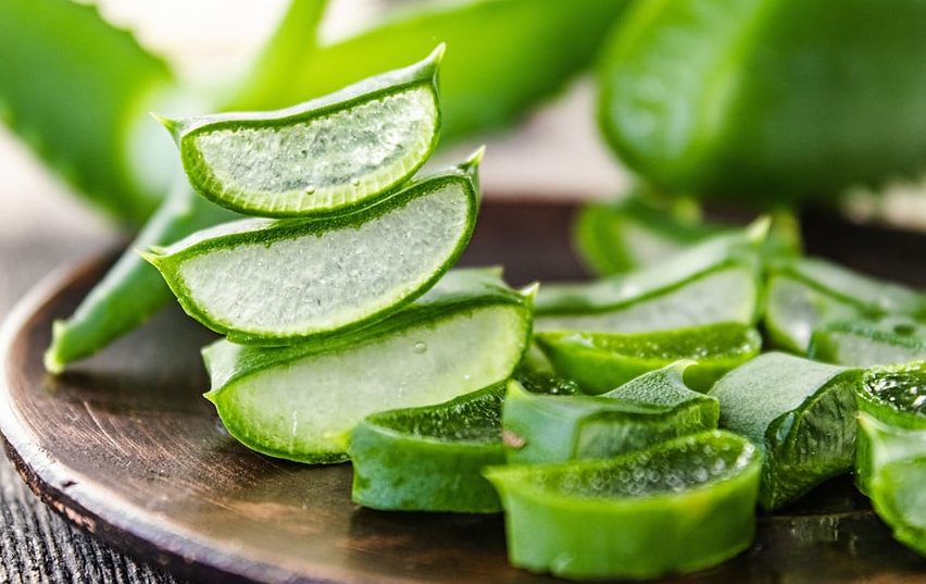 7 méthodes naturelles pour dire adieu aux dépôts de tartre sur les dents