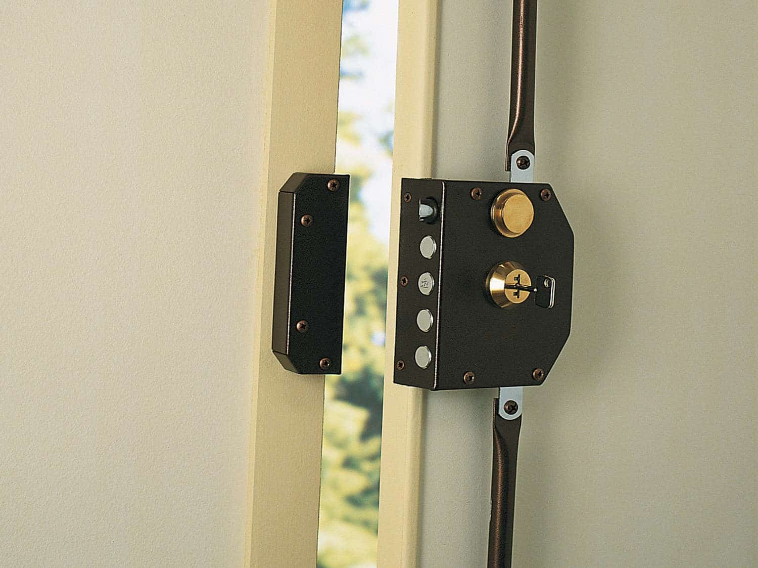 Serrure verrouillée de l’intérieur : un geste qui vous met en danger ?