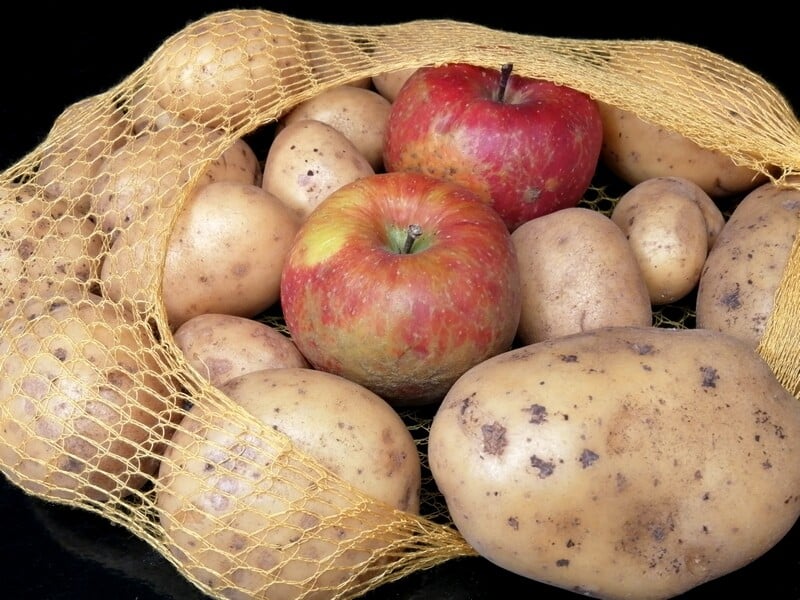 Garder ses pommes de terre plus longtemps : trois astuces simples pour stopper la germination