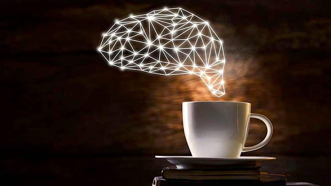 Tasse de café avec effet de surconsommation