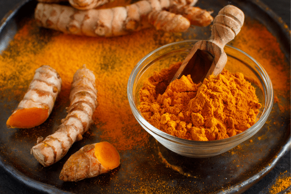 Fini le rasoir : 3 rituels de grand-mère pour une épilation douce et zéro déchet