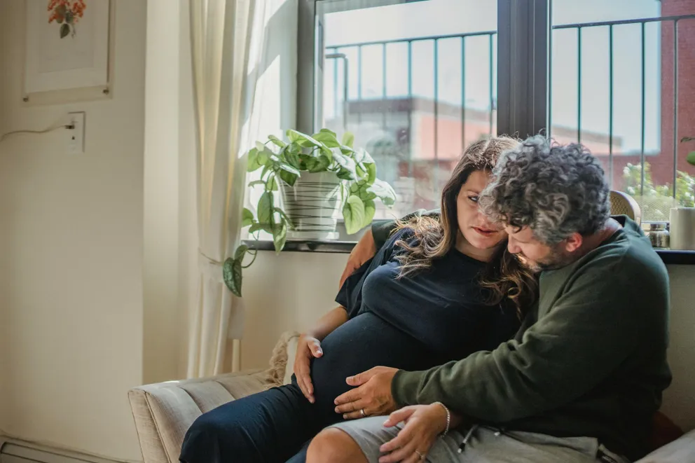 Couple heureux après la transformation