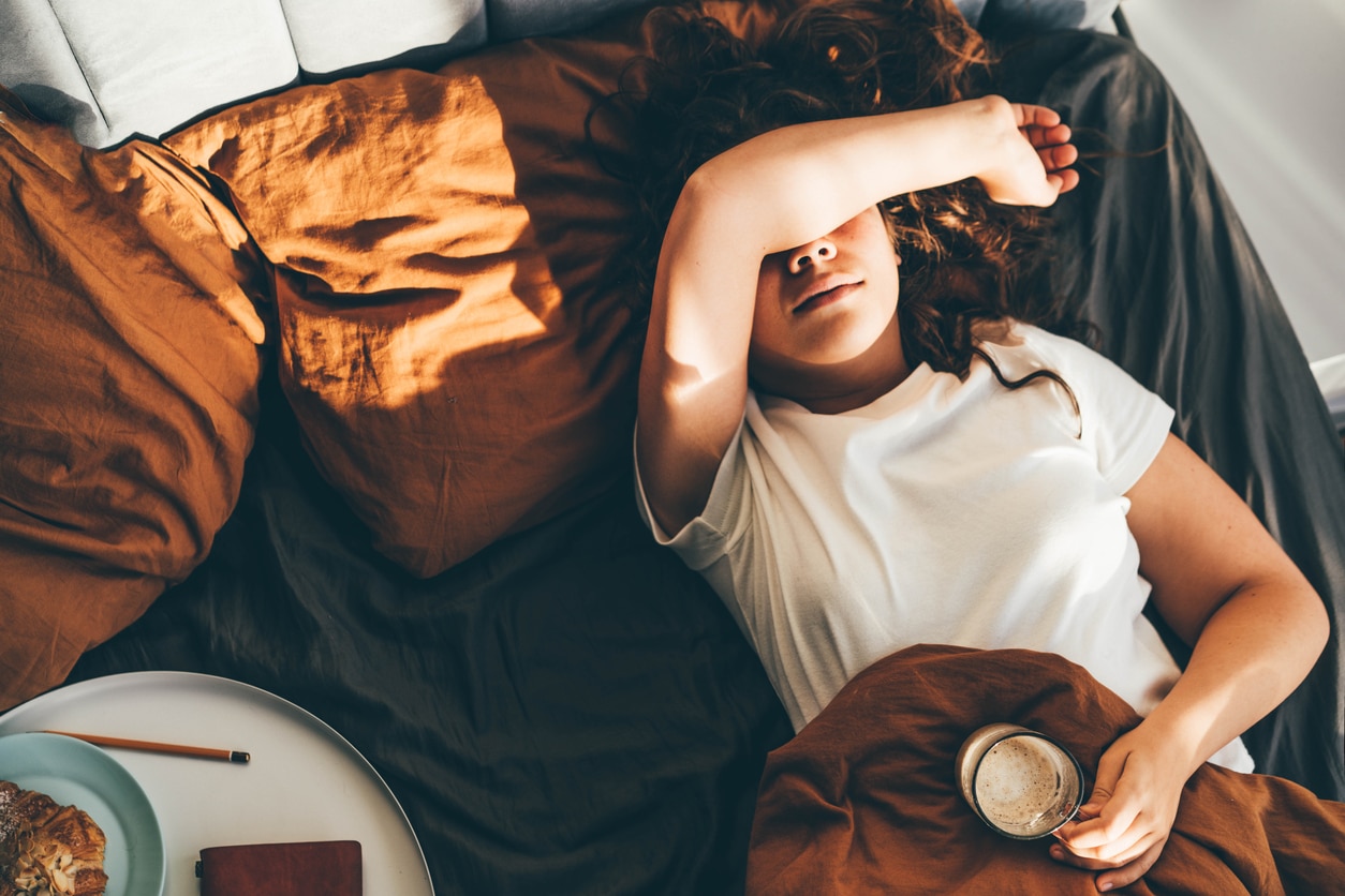 Nuits agitées ? Ces 10 signaux nocturnes qui trahissent un excès de sucre dans le sang