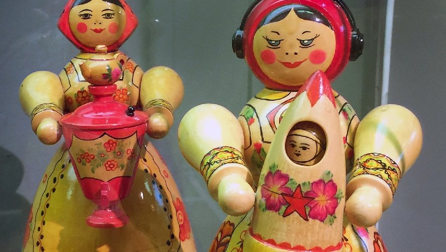 70 ans de mariage, une boîte interdite au grenier : le secret que son épouse lui a révélé sur son lit de mort
