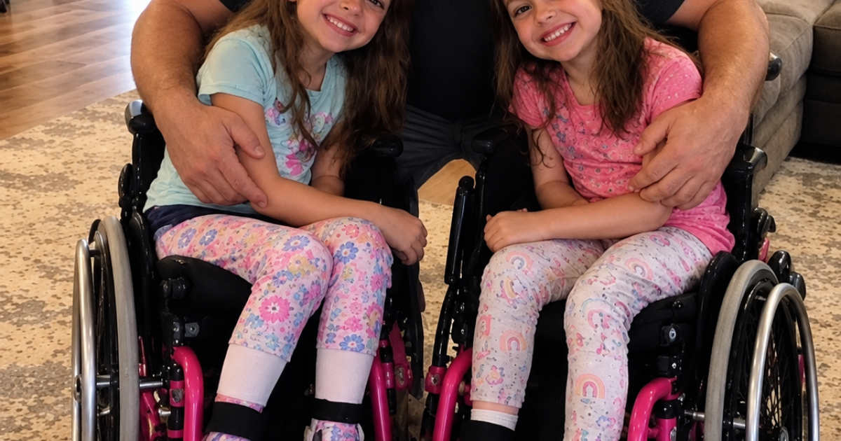 Il élève seul ses deux filles en fauteuil roulant : ce qu'elles lui avouent le jour de la fête des pères le laisse sans voix