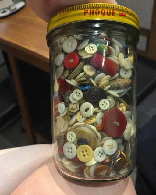 7 idées créatives pour recycler vos vieux boutons en objets déco et bijoux faits main