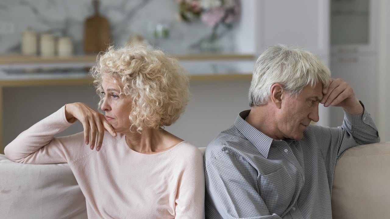 À 47 ans, elle divorce après deux décennies de vie commune : le poids des rêves inassouvis