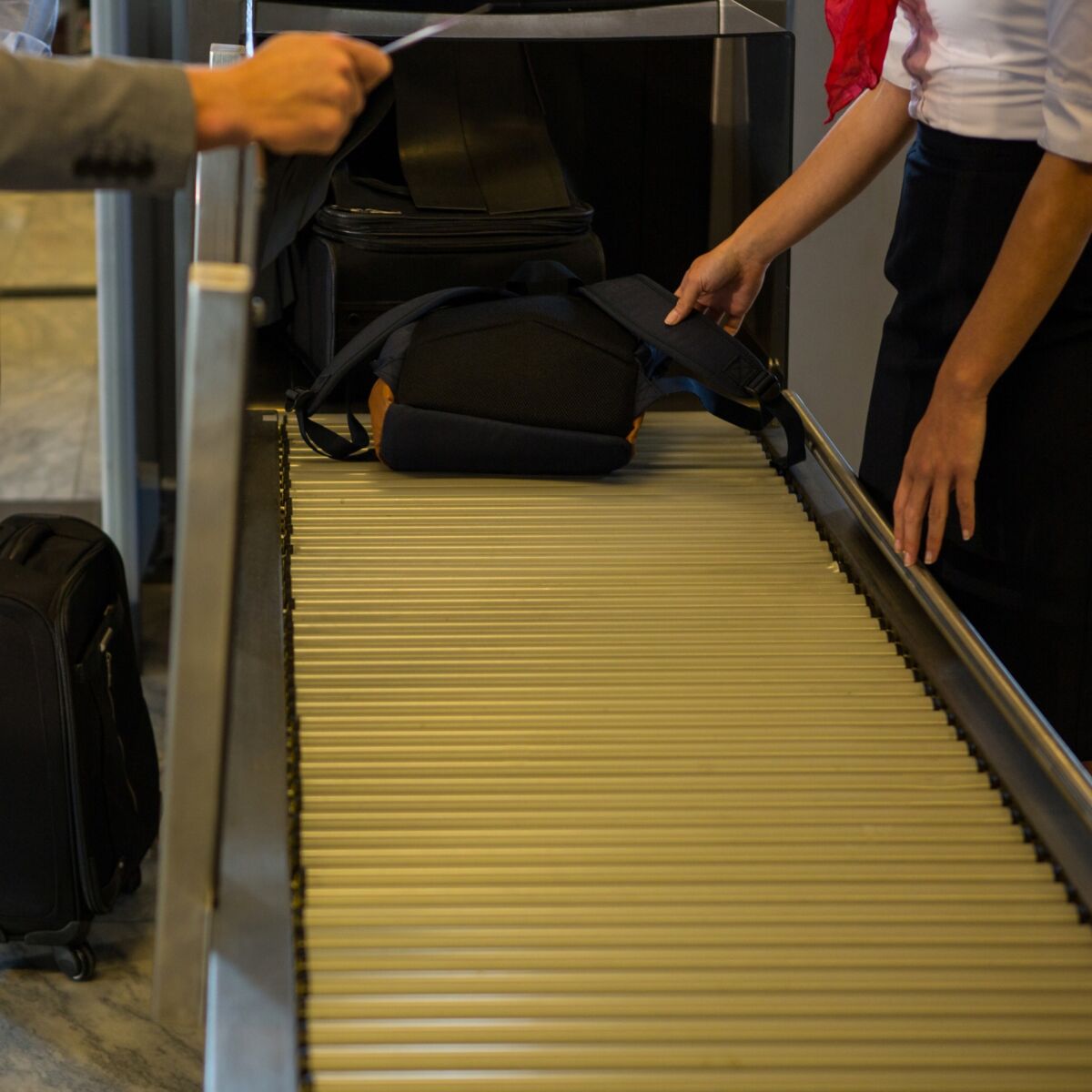 Voyage en péril : pourquoi il vaut mieux laisser votre valise sobre avant de prendre l’avion